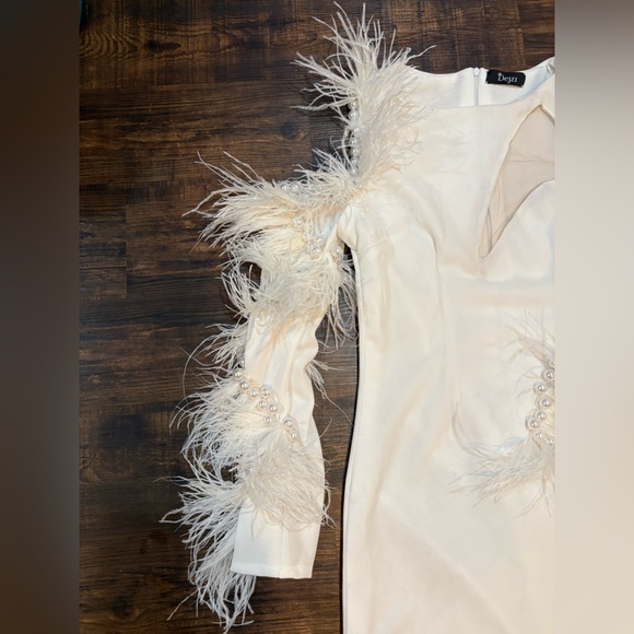 Dejzi White Feathered Long Sleeve Dress - Picture 4 of 9